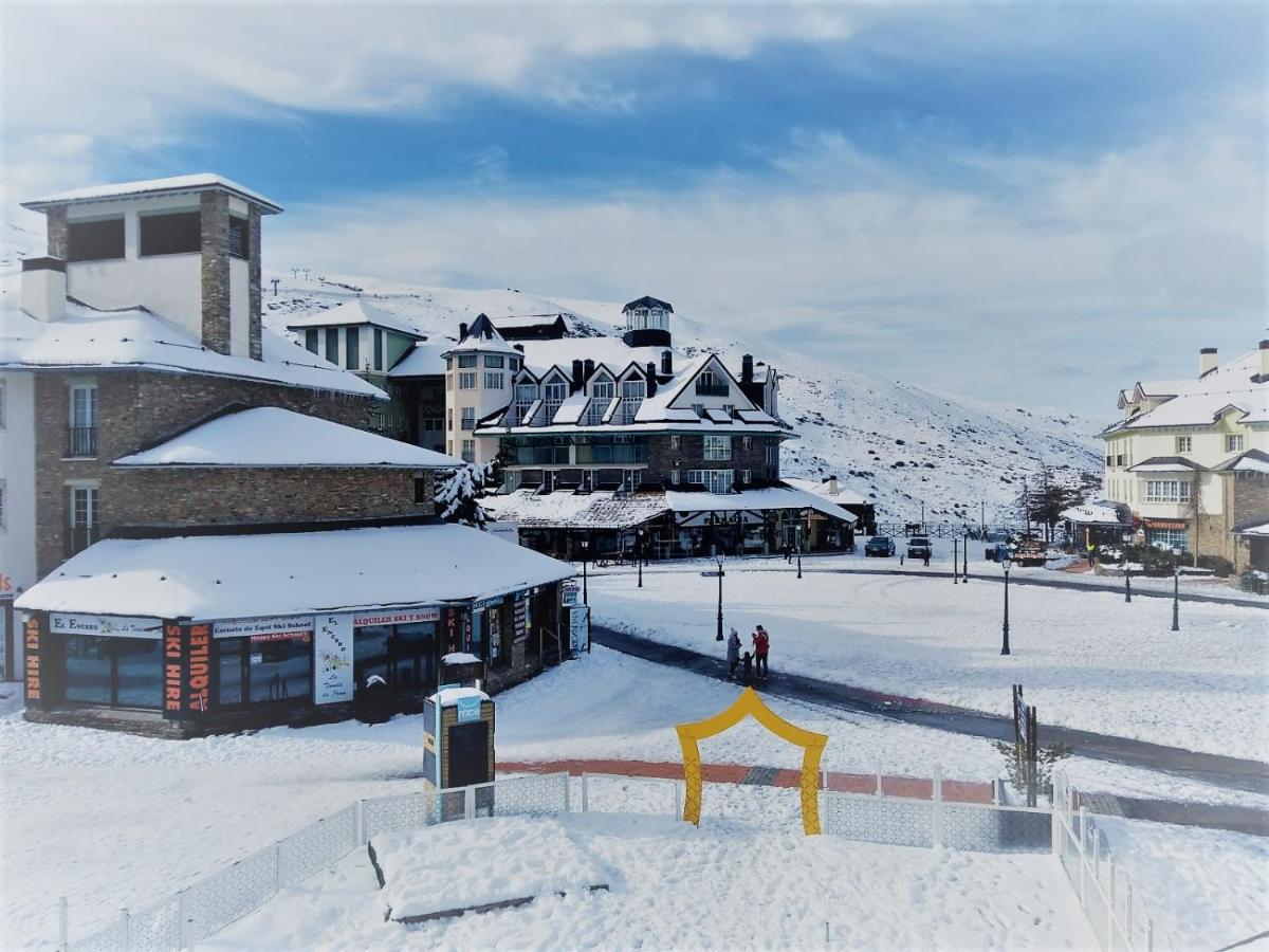 Ski Plaza Sierra Nevada & Zona Baja Екстериор снимка