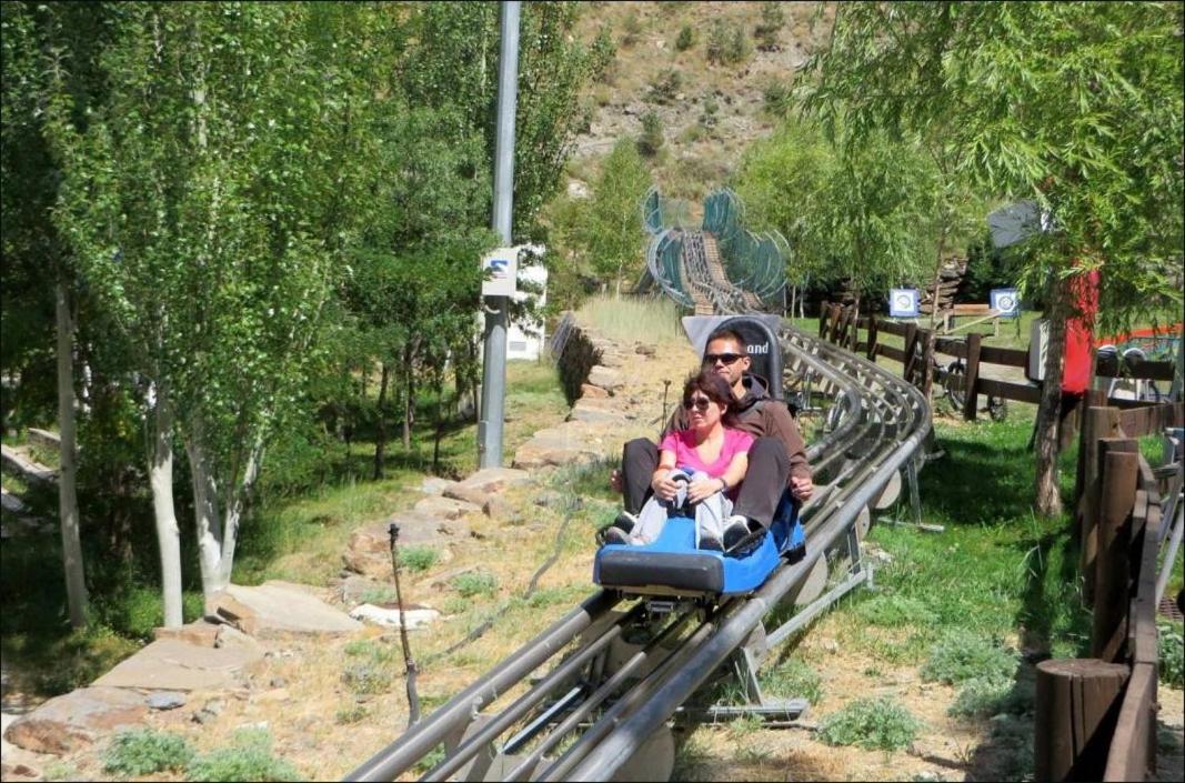 Ski Plaza Sierra Nevada & Zona Baja Екстериор снимка